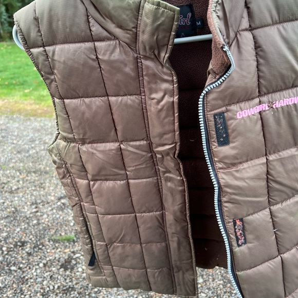 Cowgirl Hardware Vest - Picture 11 of 14